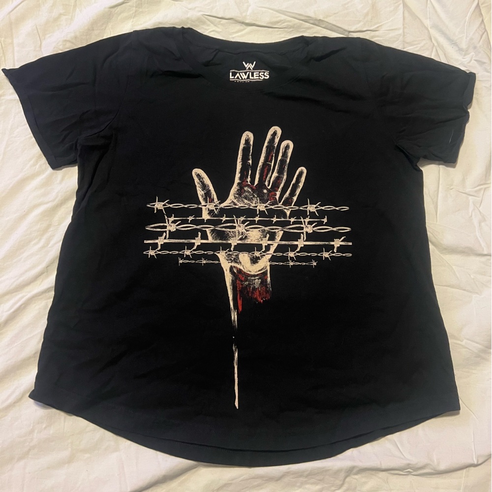 Lawless tee